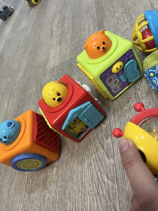 Продаю игрушки для малышей