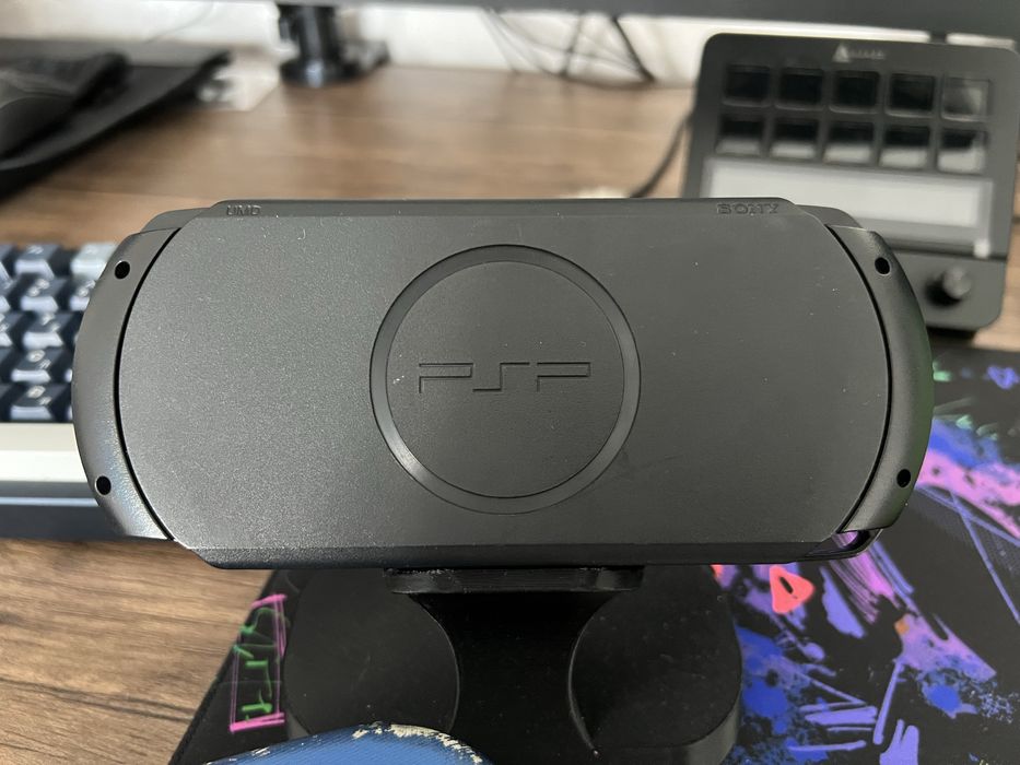 Продам PSP Street в отличном состоянии
