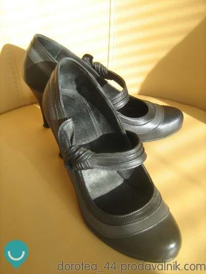 Продавам дамски обувки от естествена кожа