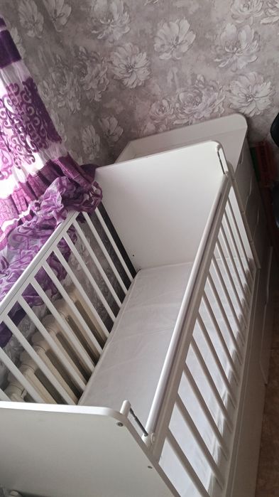 Детская кроватка