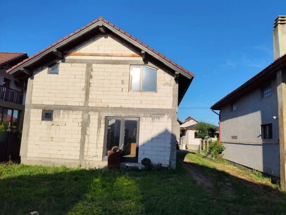 CASA de vanzare!!