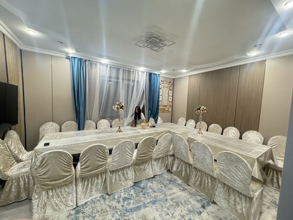 Стол стулья посуда в аренду