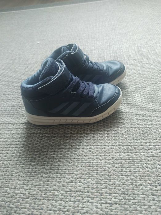 Ботуши Adidas...