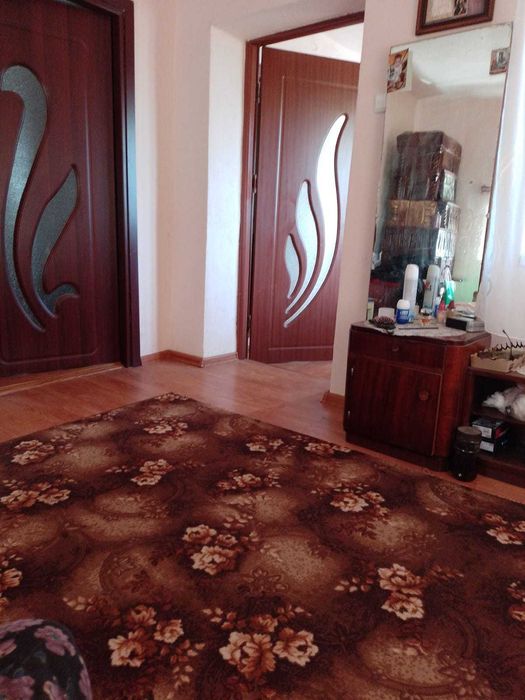 Casa vanzare cu curte si anexe 1800mp