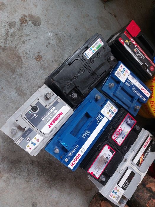 Baterie Baterii Acumulator Acumulatori Auto în stare foarte bună 60 Ah 12 V 65 Ah 12 V 75 Ah 12 V 80 Ah 12 V 95 Ah 12 V 110 Ah 12 V