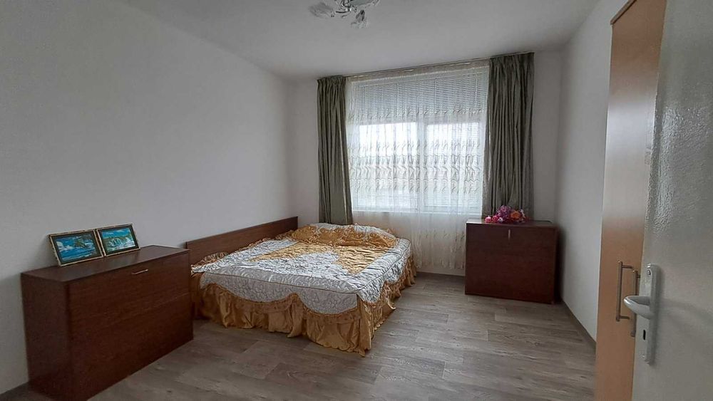 Отдава се: Обзаведен апартамент /тухла/ 75 кв.м., ет.4, в гр. Карлово