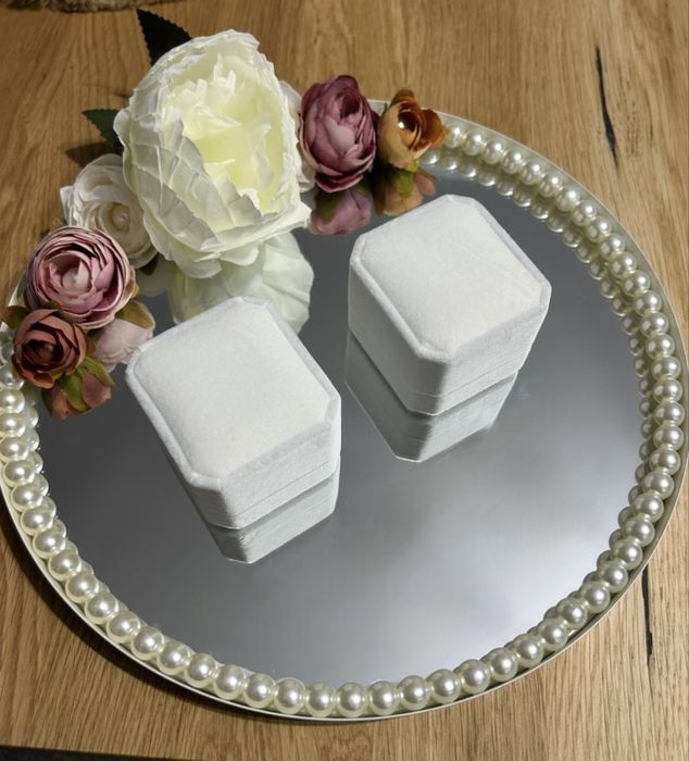 Поднос за пръстени