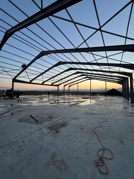 Vând structura metalica 800m.p