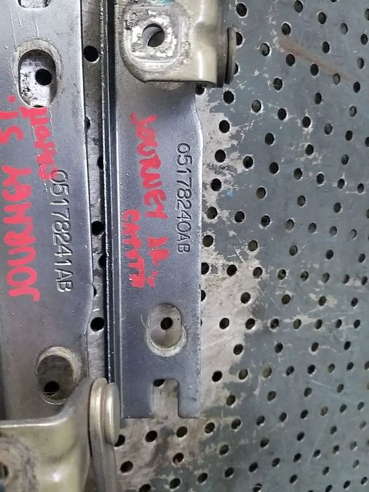 Set balamale capota stanga dreapta dodge journey 05178240ab 05178241ab
