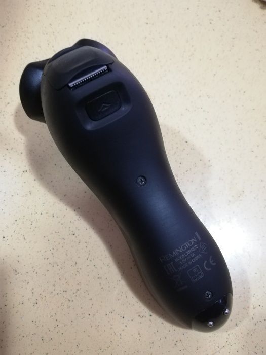 Aparat de ras Remington XR1370