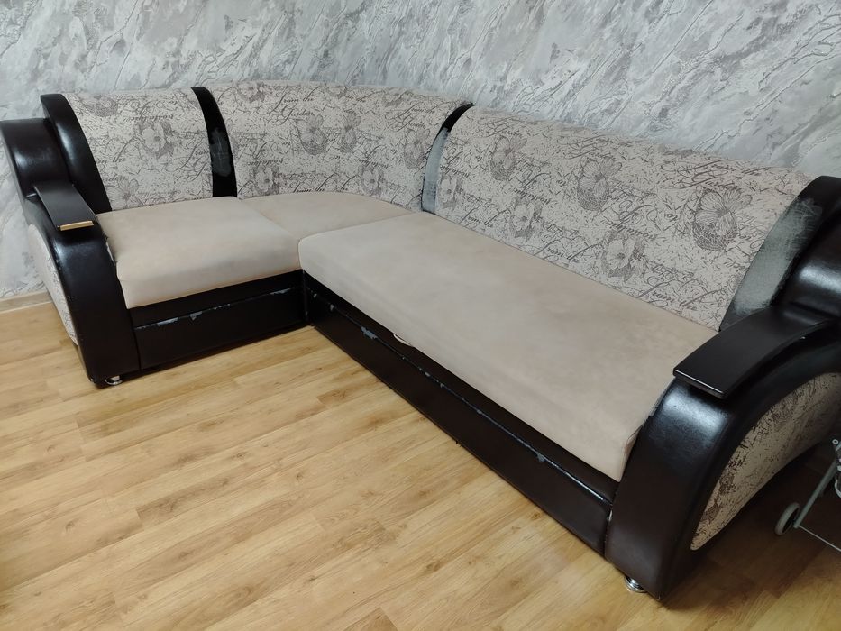 Продам угловой диван