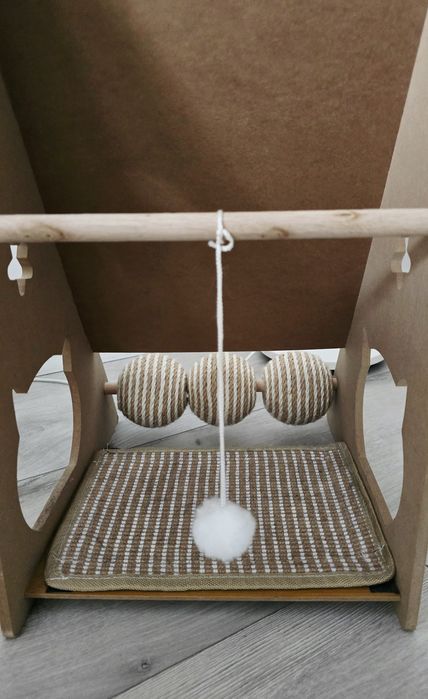 SCĂRPĂTOR pentru PISICI din Lemn Natural - Design