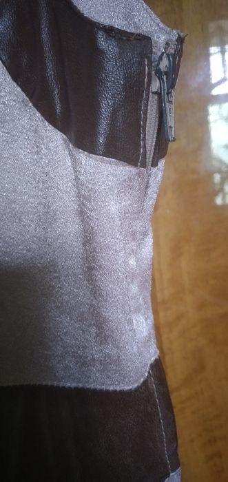 Платье на девушку. Очень элегантное.