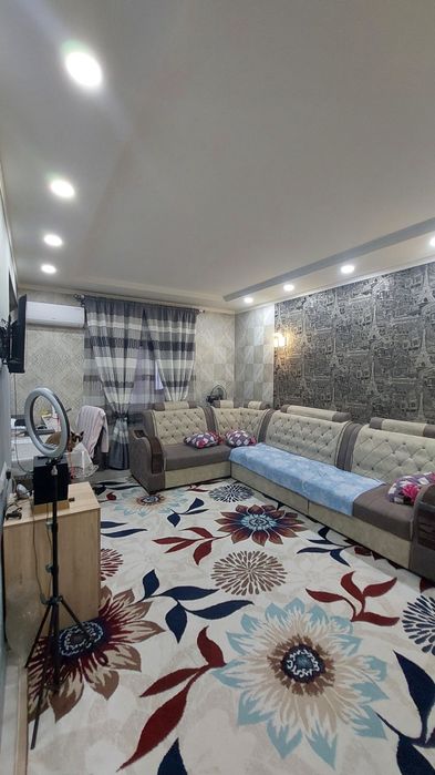 3-х ком. квартира - дуплекс. 1 этаж+цоколь. Сергели (напротив маш. баз