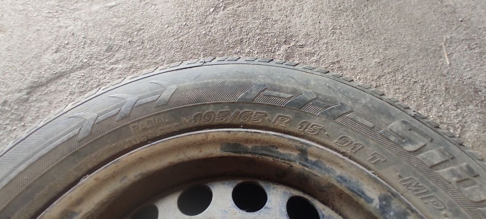 Продам диск с резиной