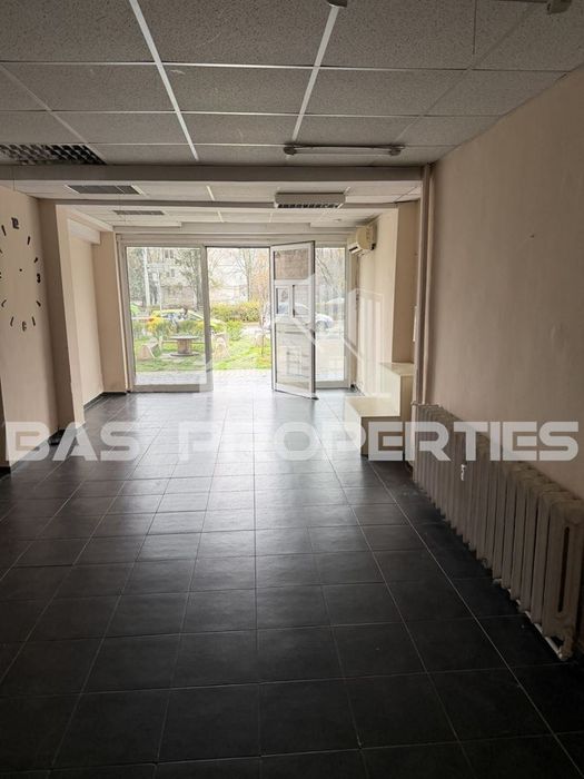 Магазин в София-Люлин 5 площ 61