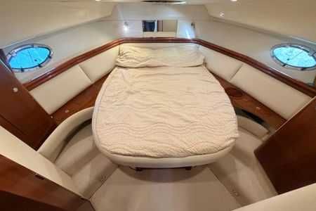 Fairline 40 phantom yachts луксозна яхта