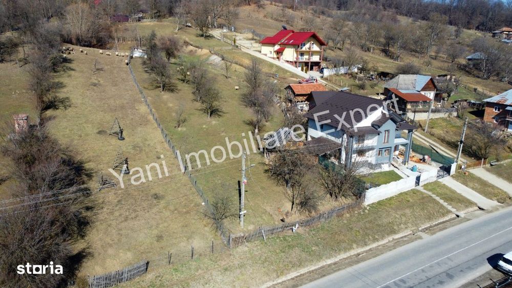Teren de vânzare în comuna Valea Iașului, județ Argeș.