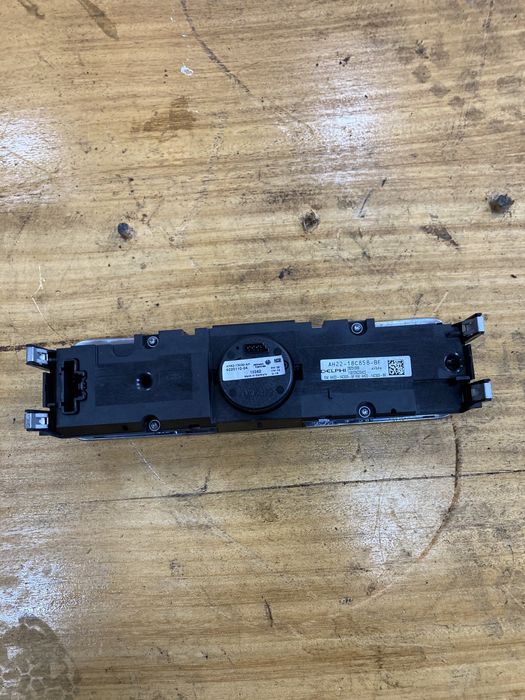 Range rover sport 2012година Управление Нави Сд и Часовник