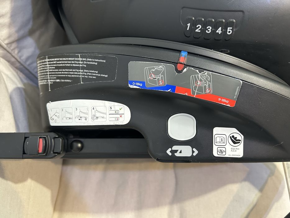 Scaun auto Rotativ 360 Graco Turn2Me Black, 0-18 kg, Negru