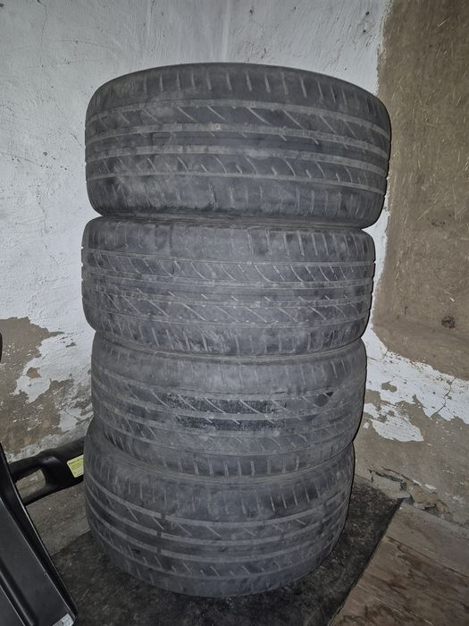 Шины лето 18 продам