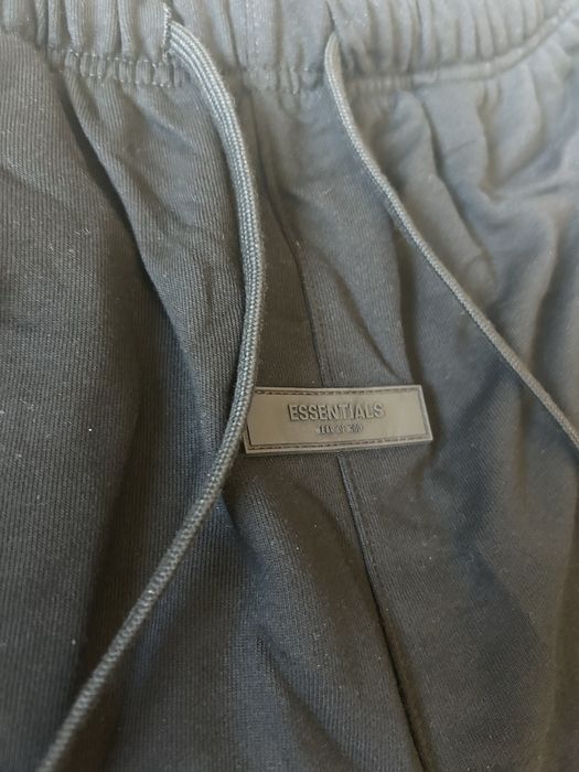 Essentials черни къси гащи