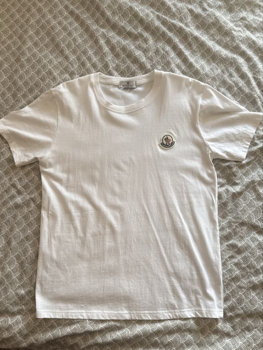 Moncler тениска.