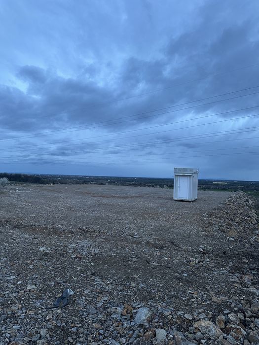 Продава се парцел на главен път