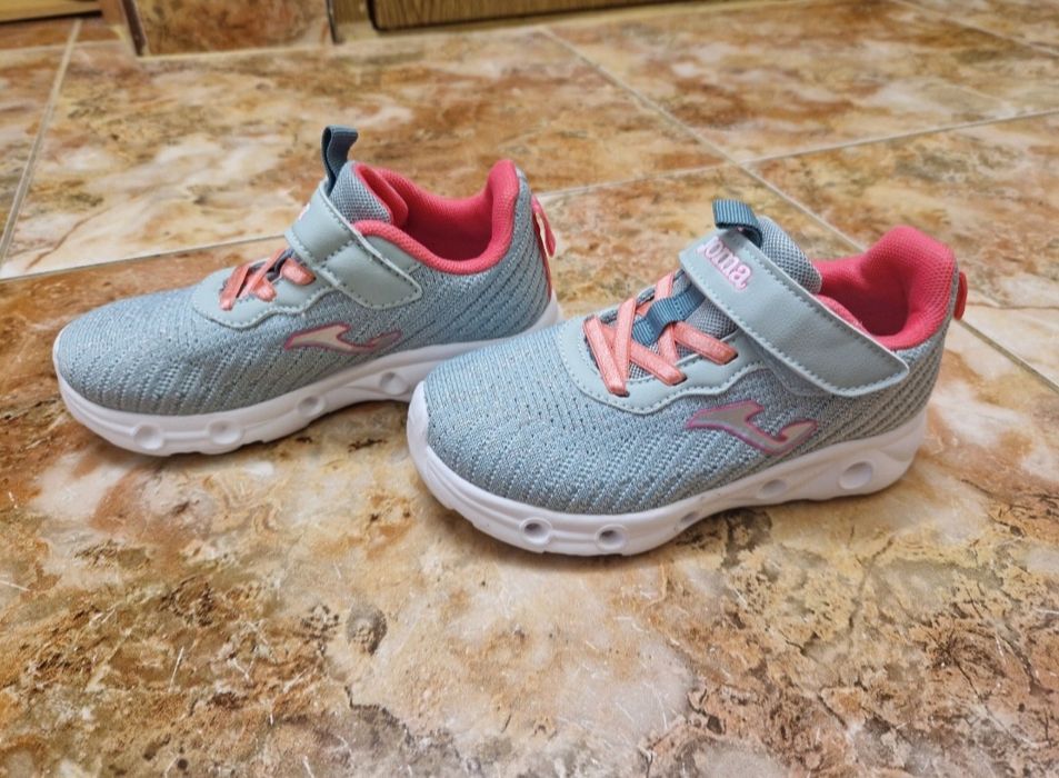 Adidasi marca JOMA copil , impecabili , marime 28