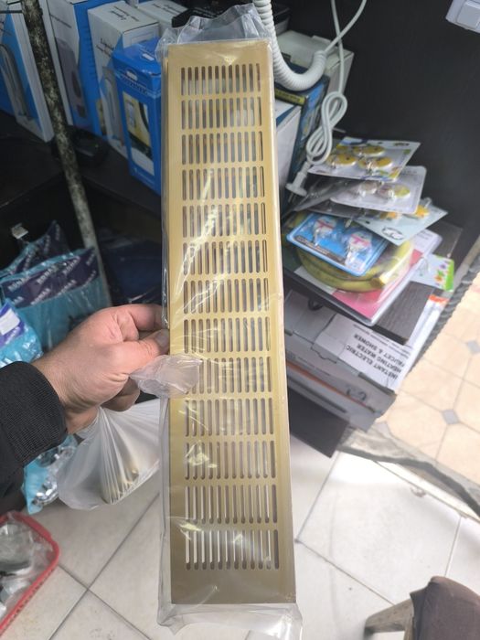 Вентиляция, вентиляционные решетки. Скрытые вентрешетки и экраны под к