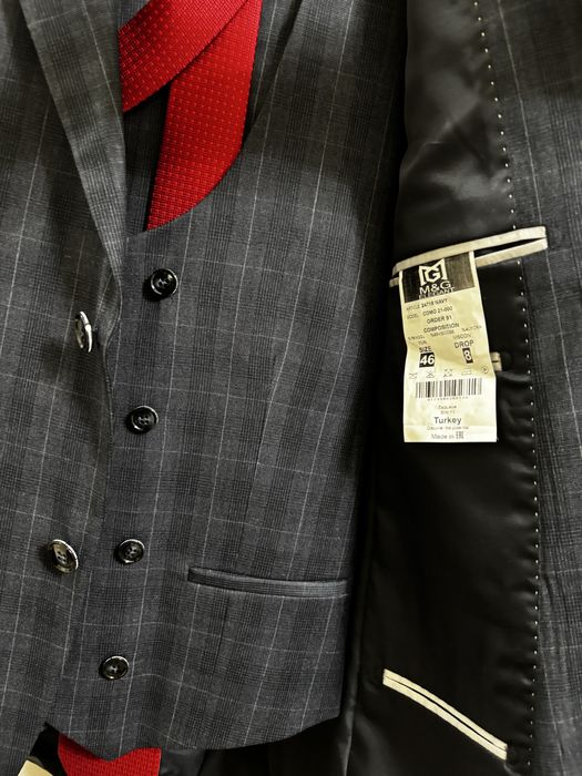 Продам мужской костюм