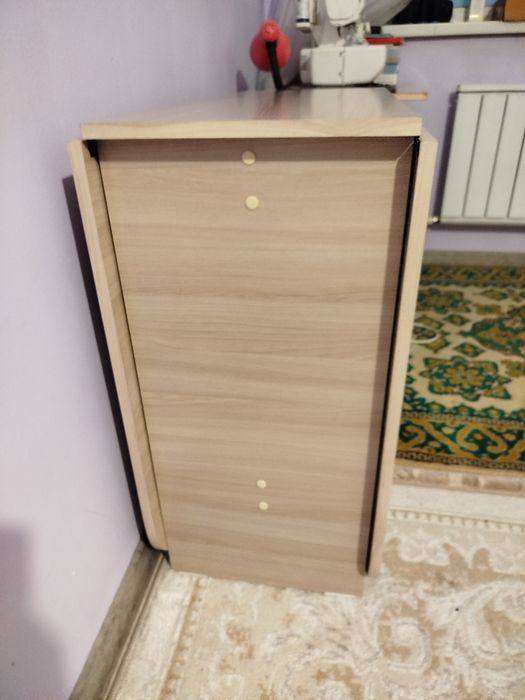 Стол раскладной.