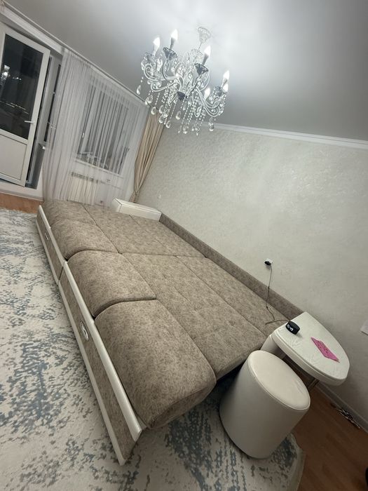 Продам диван 4 метра