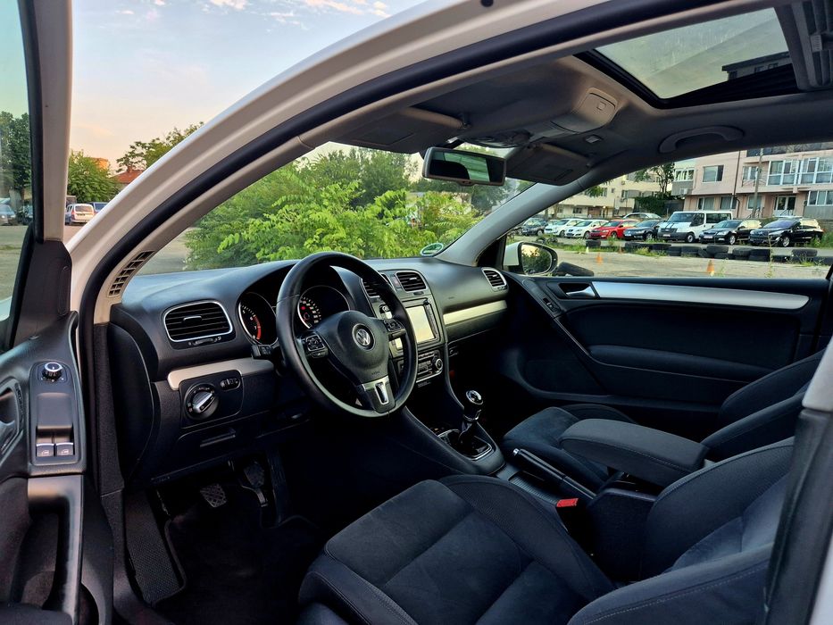 VOLKSWAGEN Golf 2010 — imagine 5