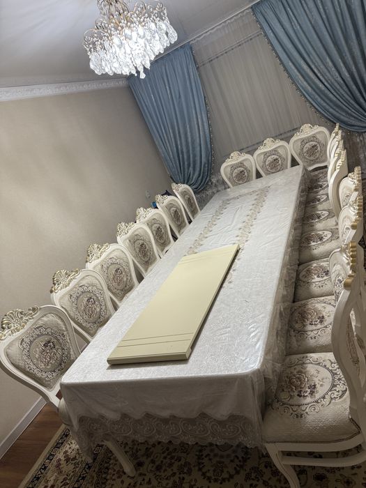 Стол және стуля  20шт жақсы жағдайда.