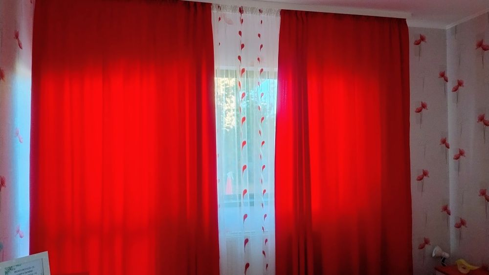 Draperie rosie 5,6 m