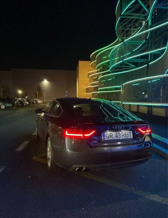 Audi A5.                  .