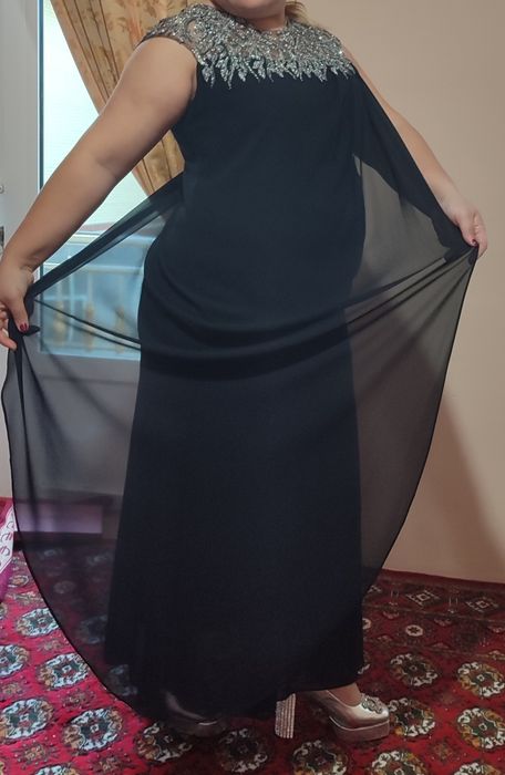 Kuylak sotiladi.  Продаю красивое вечернее платье