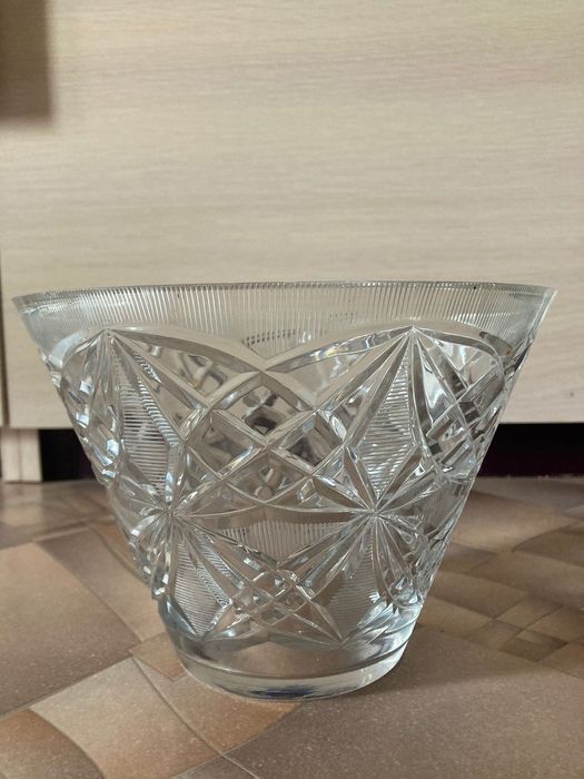 Вазы хрустальные