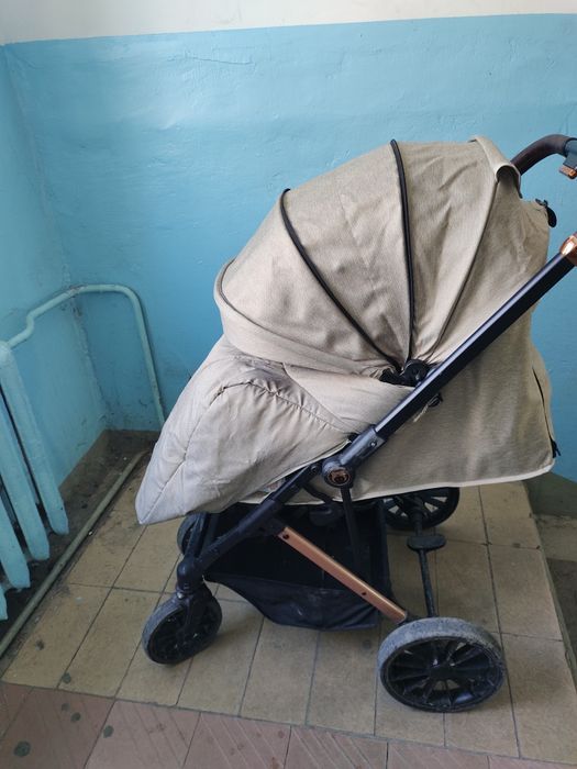 Продам коляску зима/лето