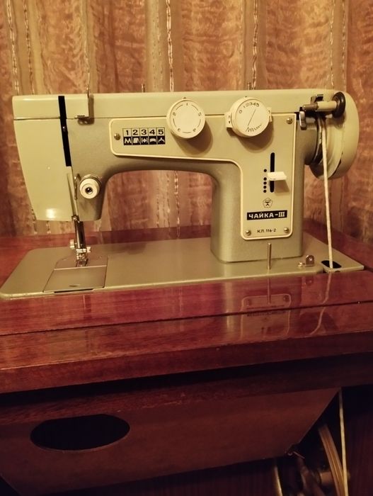 Швейная машинка"чайка"