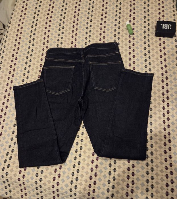 Blugi Uniqlo mar S, noi fără eticheta, bleumarin inchis