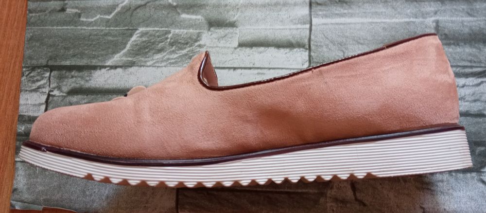 Дамски обувки и сандали