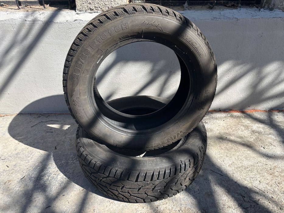 Зимни гуми 205 60 16