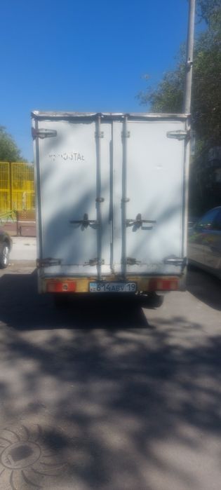 Легковая авто машина