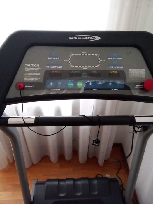 Беговая дорожка спортивная