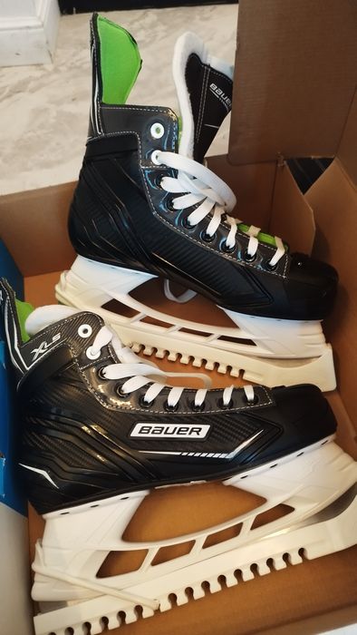 Коньки хоккейные Bauer 42 размер