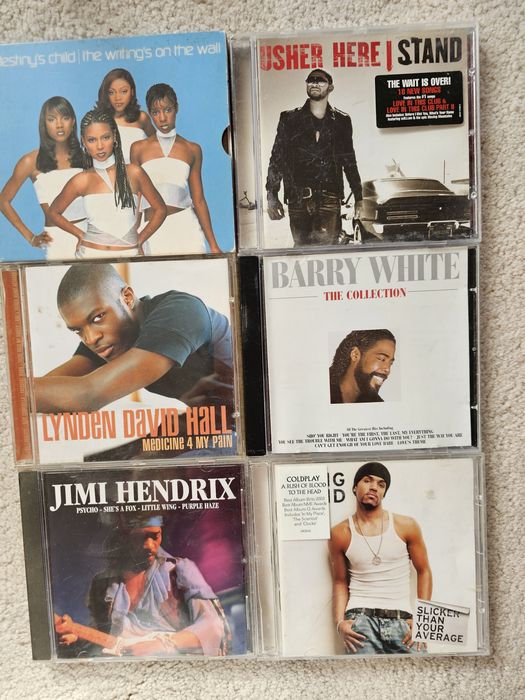 Оригинални компакт дискове от лична колекция