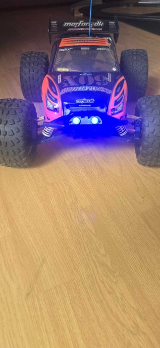 Stealth X09 cu ESC și motor Hobbywing brushless