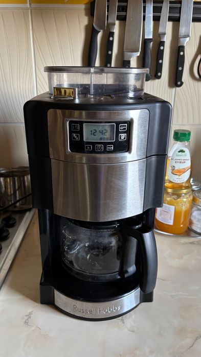 Aparat de cafea cu măcinare